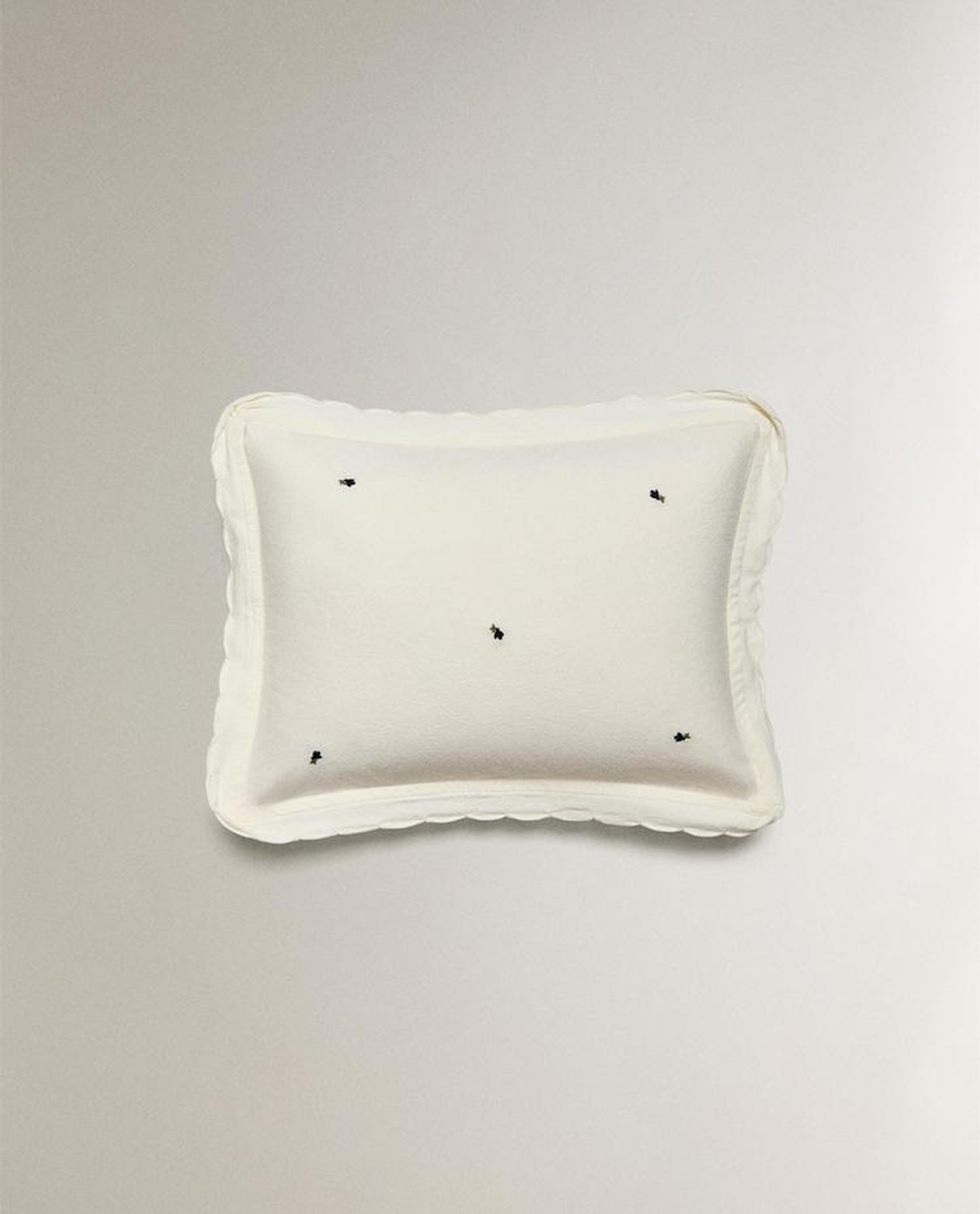 ZARA HOME ДЕТСКАЯ НАВОЛОЧКА С ПРИНТОМ, ЖЕЛТОВАТО-БЕЛЫЙ