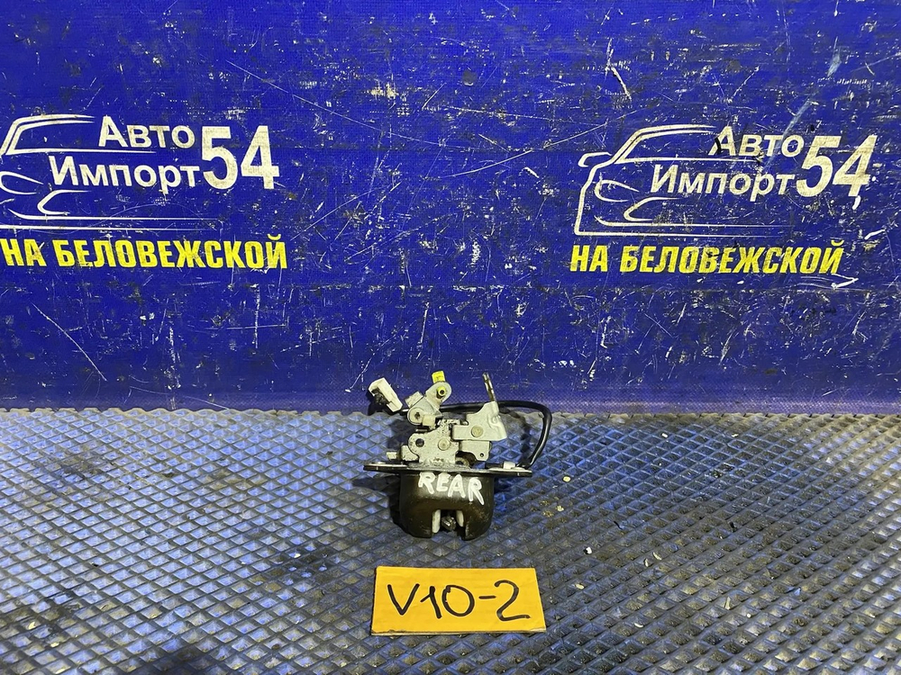 Замок багажника NISSAN TINO 2001