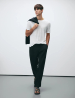 Однобортный костюм без ворота