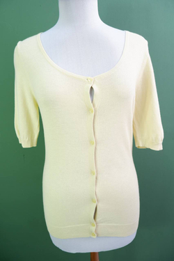 Кардиган Uniqlo солнечного оттенка, маркировка М, визуально 46 размер