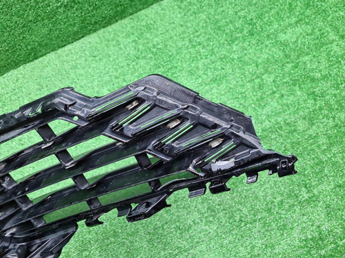 Решетка перед бампера VW Touareg 2 NF 14-18 R-Line