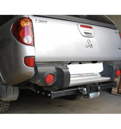Фаркоп IMIOLA Y.011 Mitsubishi L200 2006-2015(паспорт и сертификат в комплекте)(без электрики)