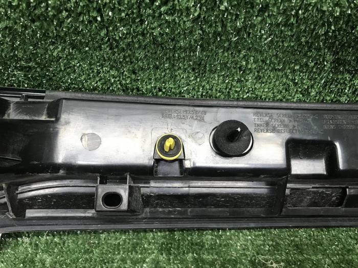 Фонарь крышки багажника Range Rover Velar (17-23)