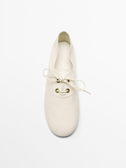 Massimo Dutti Мягкие кожаные туфли на шнуровке, белый