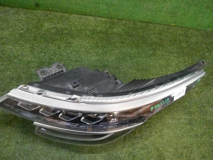 Битая Фара левая Kia Seltos (2019-н.в.) LED