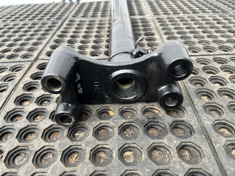 Кронштейн крыла задний правый 2023г