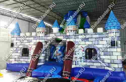 Коммерческий надувной батут "Рыцарь" 12*12*6,5 м
