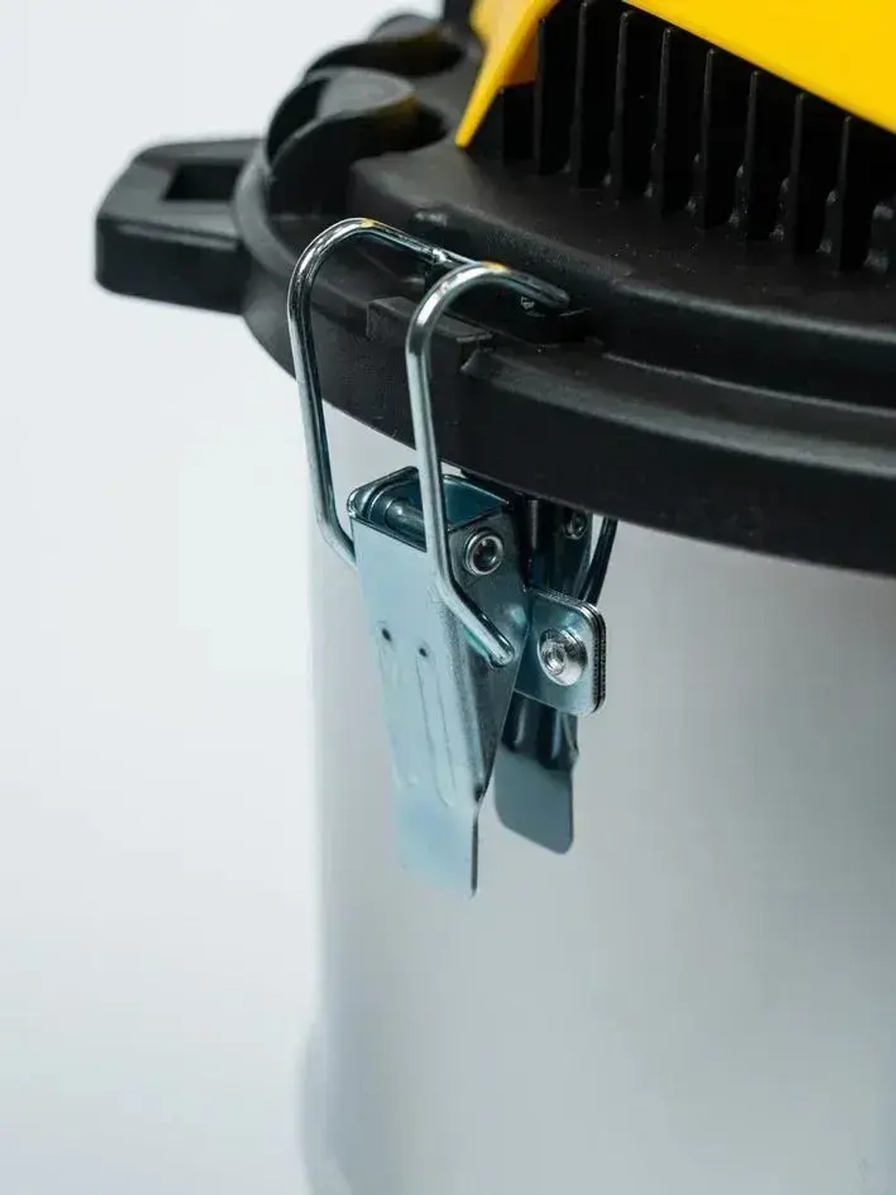 Строительный пылесос промышленный, электрический ZORGEPRO VC-15 ( 1500 Вт, 15 литров, Шланг 1,5М, фильтр, сухая/влажная уборка )