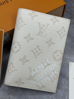 Обложка для паспорта Louis Vuitton