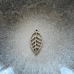 Подвеска дерево-лист. Античное серебро. Фурнитура для изготовления украшений и аксессуаров.