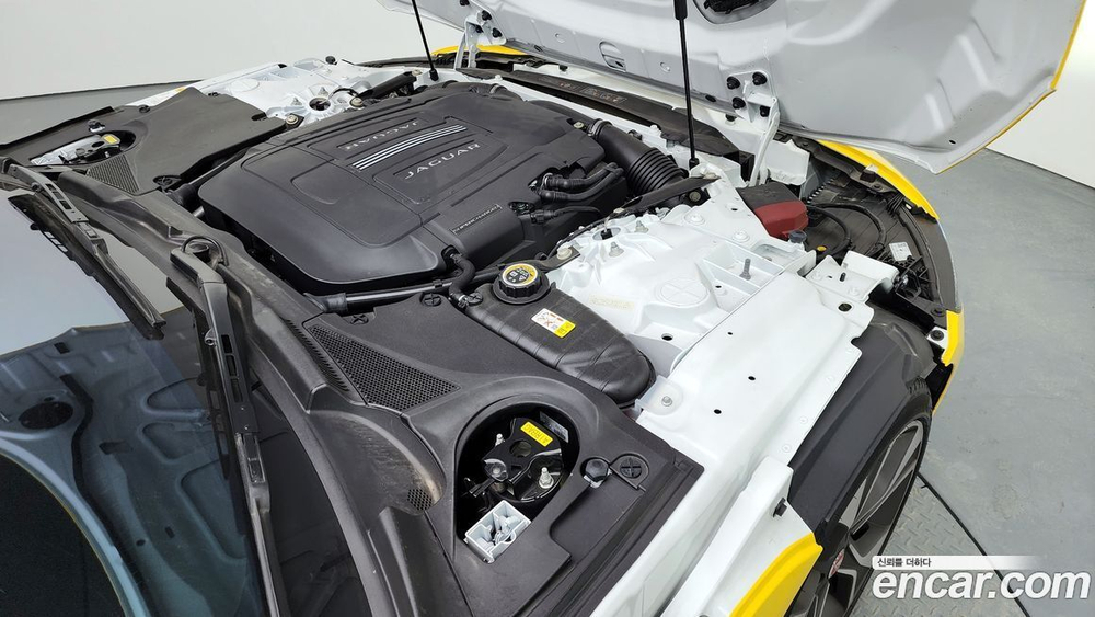 Jaguar F-TYPE P380 First Editions Convertible (09.2021)
