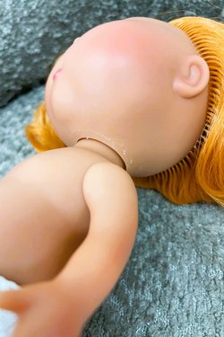 УЦЕНКА Кукла Nines виниловая 23см Little Mia Latina без одежды (3199WL5)