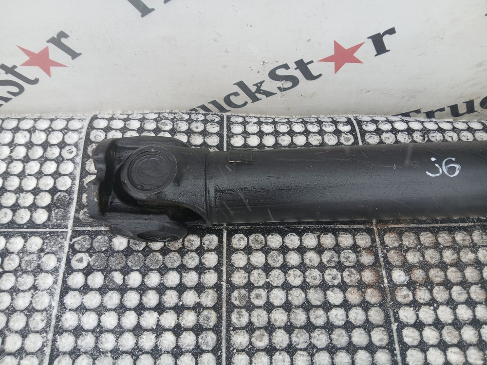 Вал карданный среднего моста 2023г.