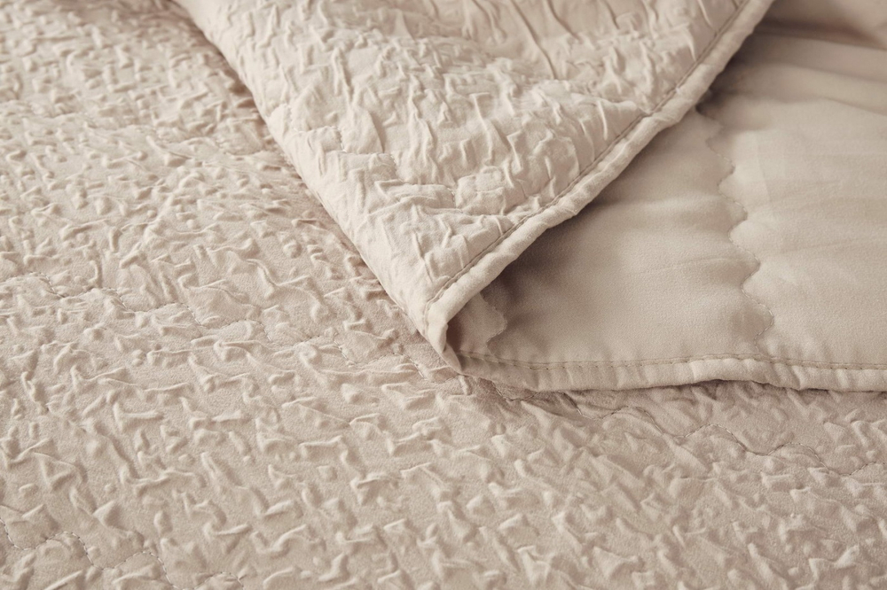 Покрывало 160х220 и наволочка 50х70 Sofi De MarkO Надин бежевое