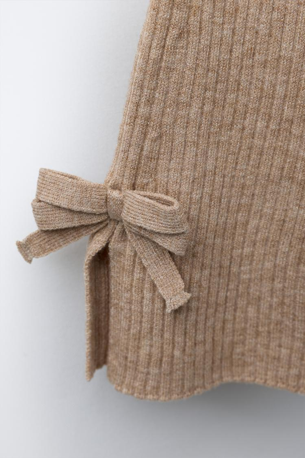 ZARA РАСКЛЕШЕННЫЕ ТРИКОТАЖНЫЕ ЛЕГИНСЫ С БАНТИКАМИ, БЕЖЕВЫЙ