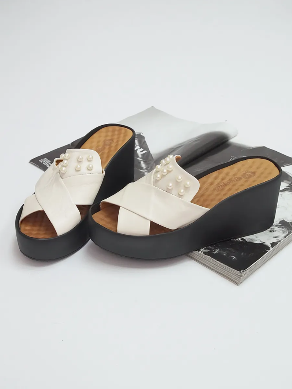 Шлепанцы женские