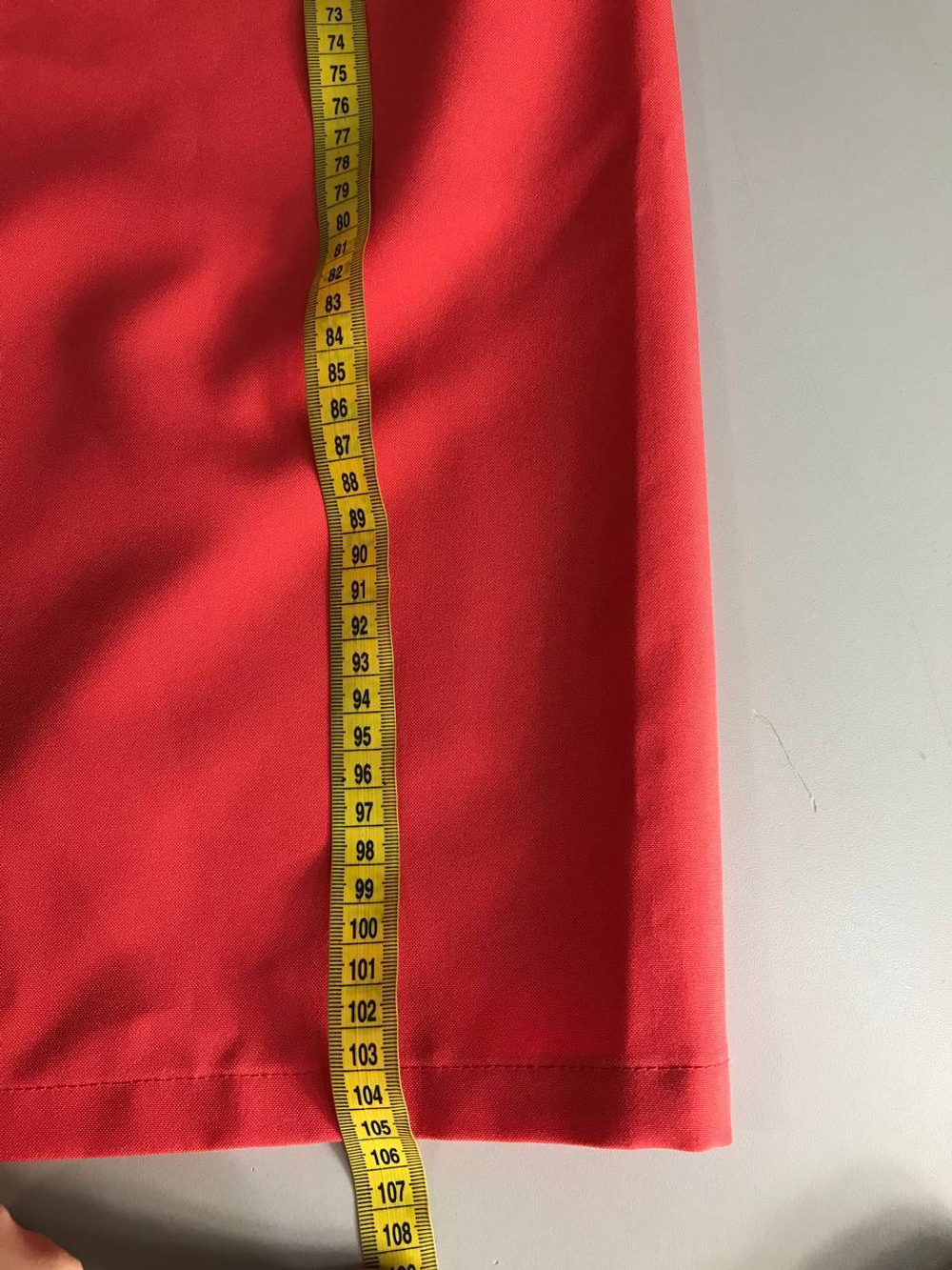 Платье приталенное яркое, визуально на 40/42 размер