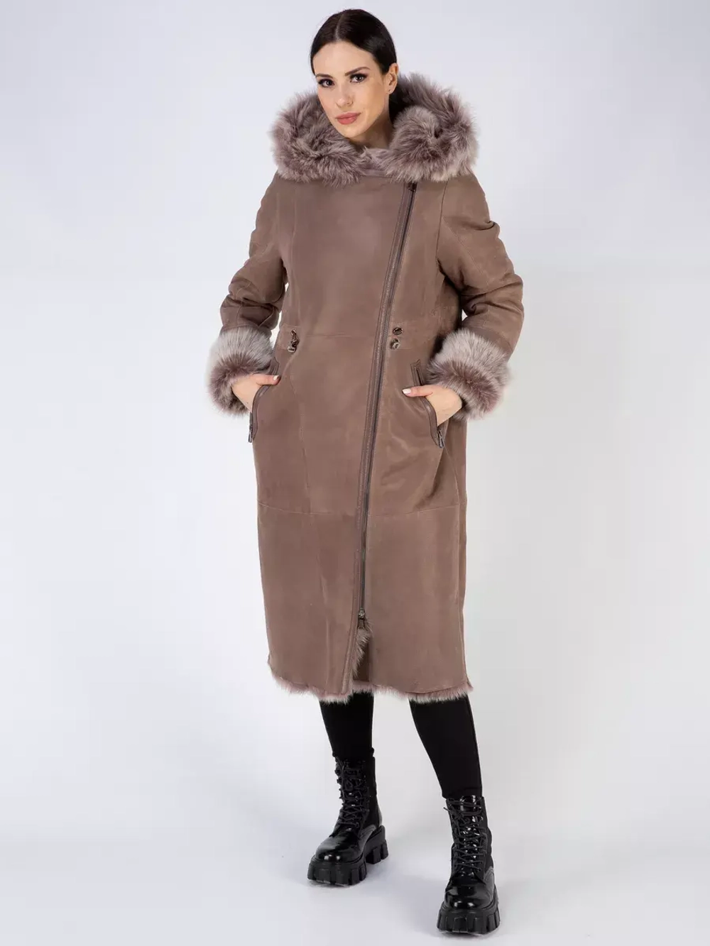 Дубленка зима натуральная с капюшоном длинная
