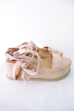 Босоножки Jumex на танкетке 38 размер