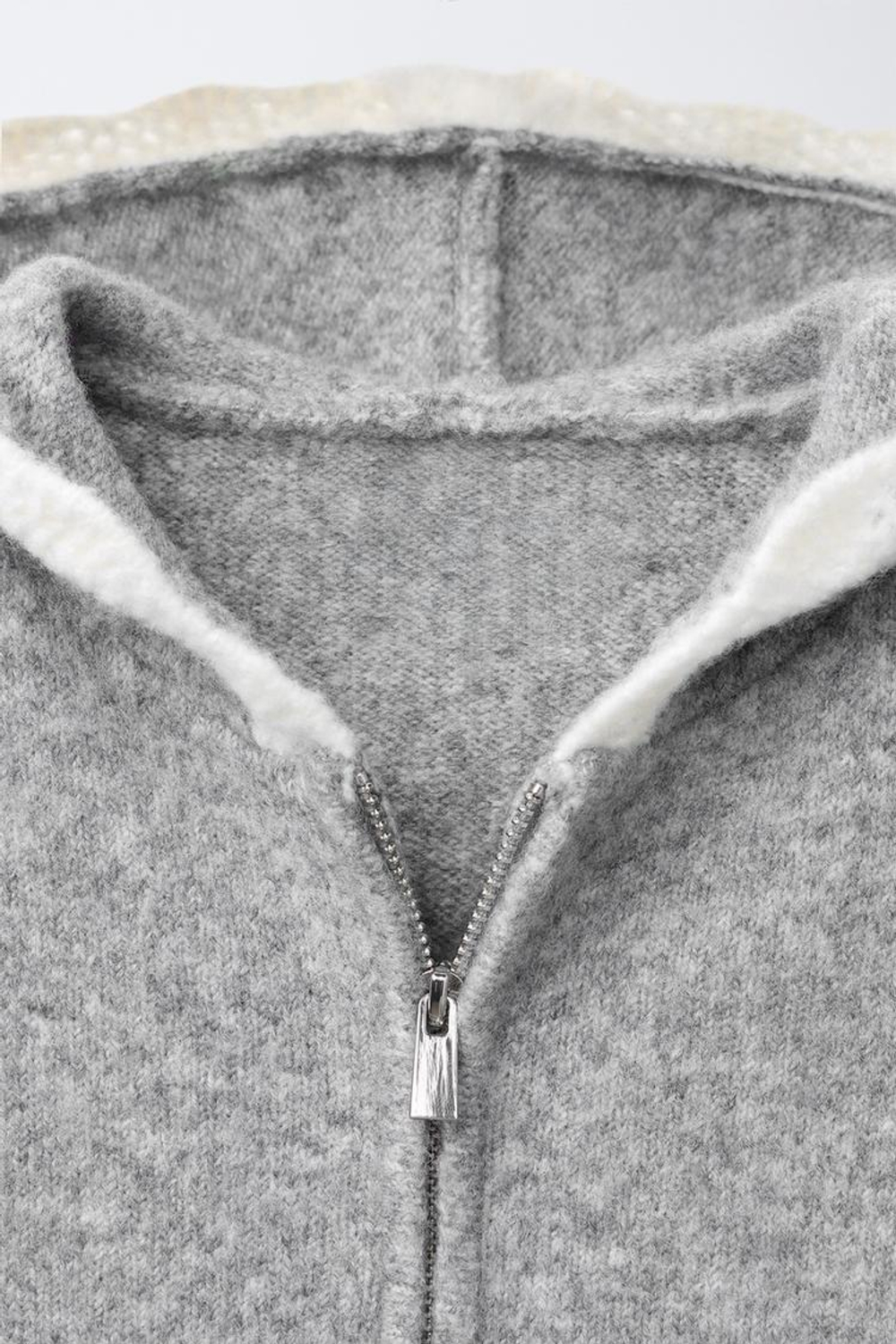 ZARA ВЯЗАНАЯ КУРТКА С КАПЮШОНОМ И КРУЖЕВНОЙ ОТДЕЛКОЙ, МЯГКИЙ СЕРЫЙ