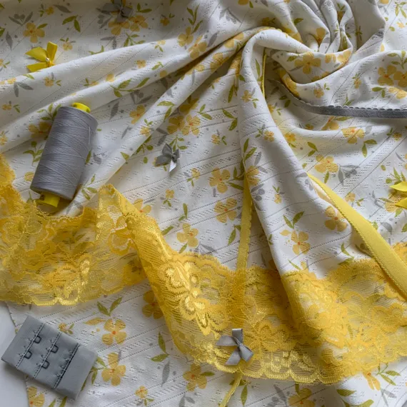 Рибана ажурная, молочно-белая/желтая