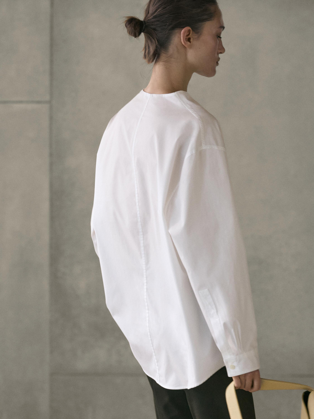 Massimo Dutti Рубашка из поплина с декоративными деталями на груди, белый