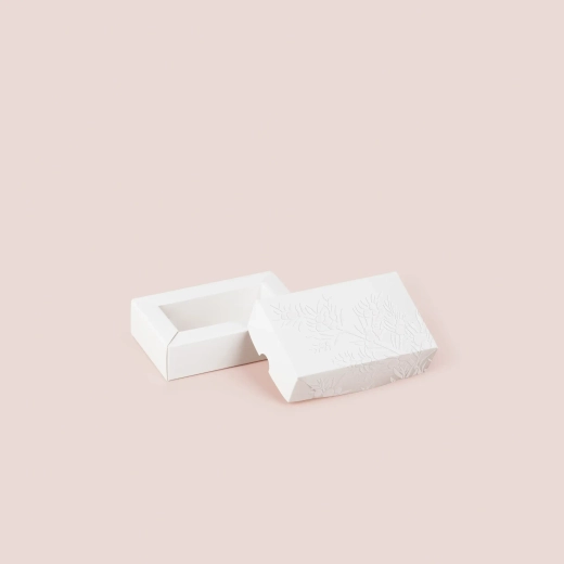 Коробка для пряников с тиснением 114*70*30 мм