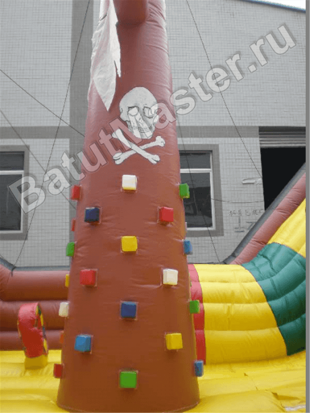Большой надувной батут-горка "Фрегат"