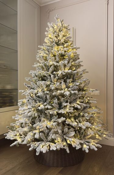 Искусственная ель Монблан Люкс 180 см с освещением