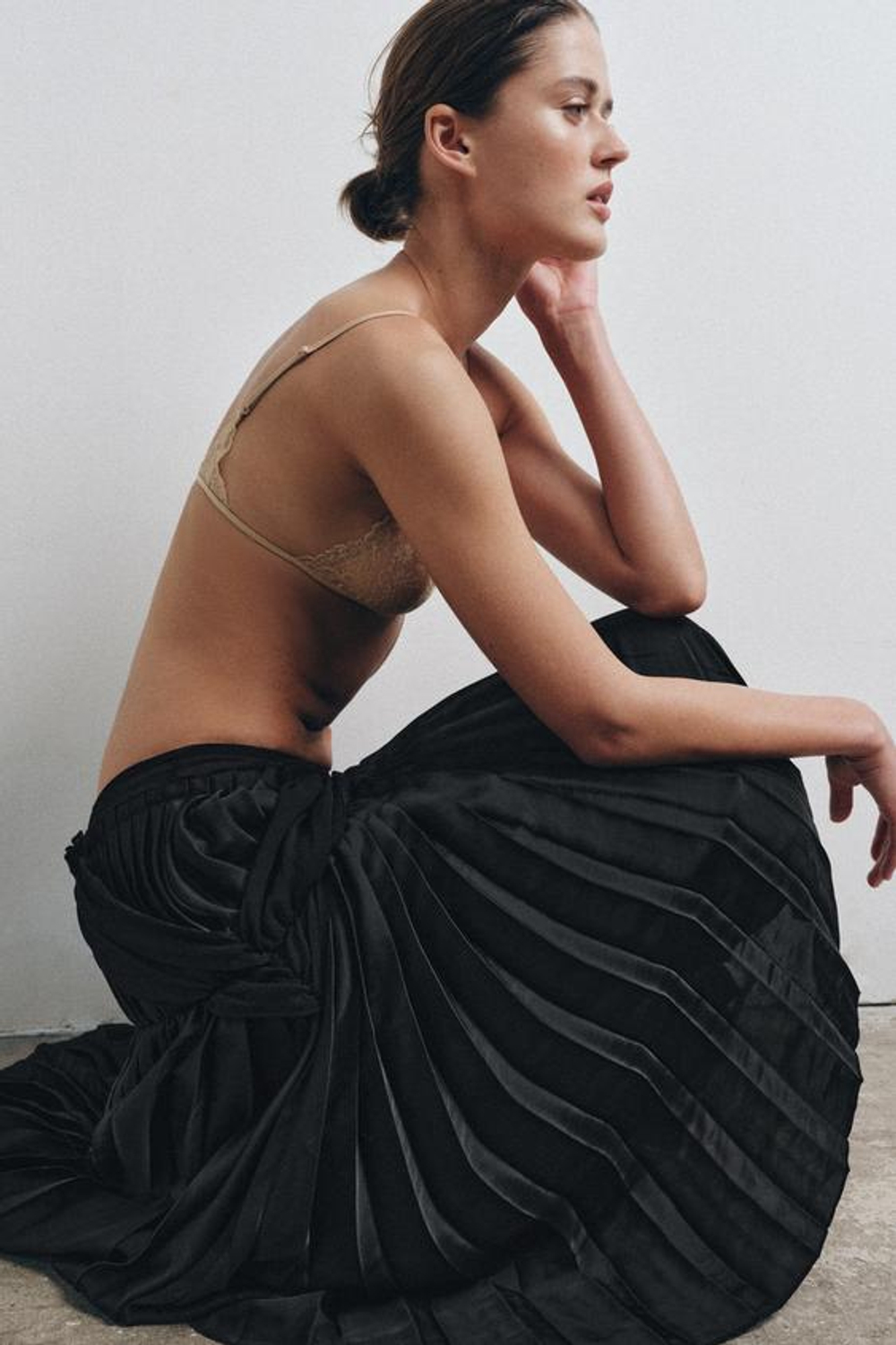 ZARA ЮБКА МИДИ С КОМБИНИРОВАННЫМИ СКЛАДКАМИ, ЧЕРНЫЙ