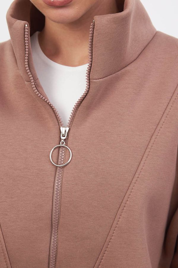 Утепленная олимпийка на молнии цвета молочный шоколад