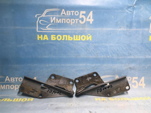 Петля капота правая NISSAN SUNNY 1998