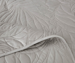 Покрывало 240х260 и 2 наволочки 50х70 Sofi De MarkO Глория серое