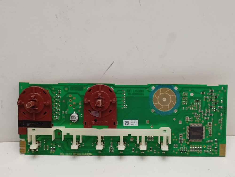 WISL62CSI кт55 Модуль индикации для стиральной машины Indesit 21010810103 б/у