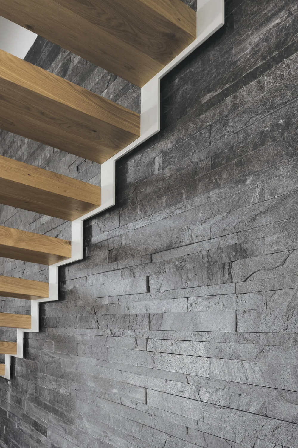 Натуральный камень Сланец Сильвер Грей / Silver Grey Pharaon 150x400x8-16 Модерн