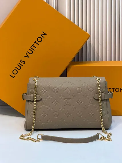 Сумка Louis Vuitton Anytime Flap