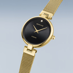 Женские наручные часы Bering 17724-332