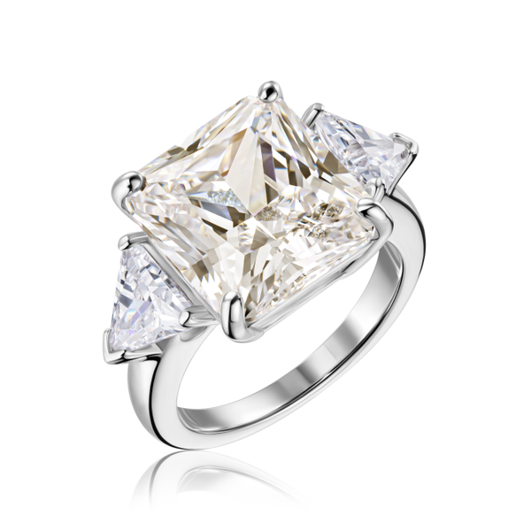 Кольцо коктейльное с бриллиантовой огранкой