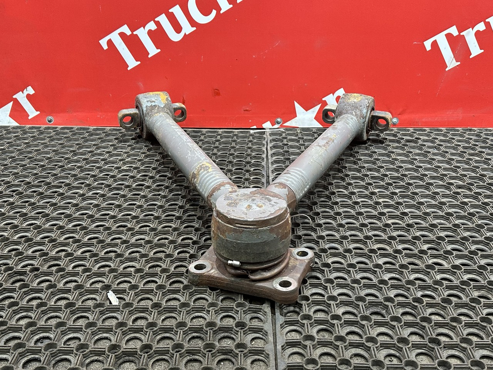 Тяга реактивная V-образная 2022г