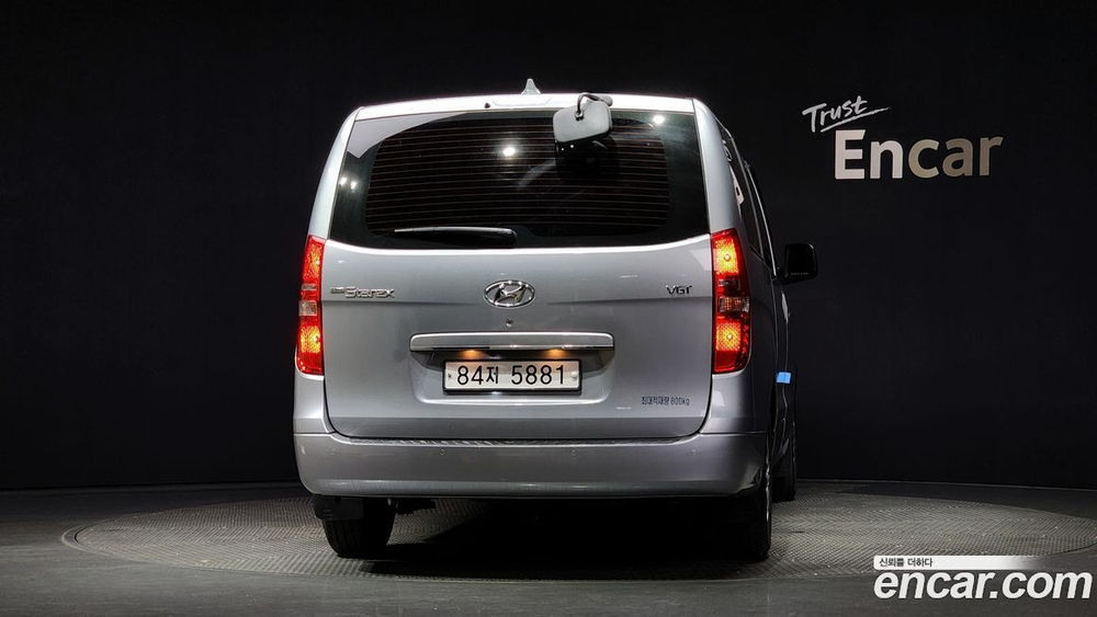 Hyundai The New Grand Starex Van 3-х местный (06.2020)