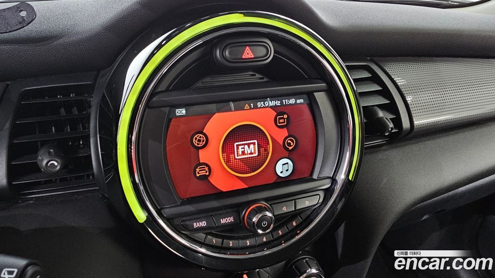 Mini Cooper Basic (08.2019)