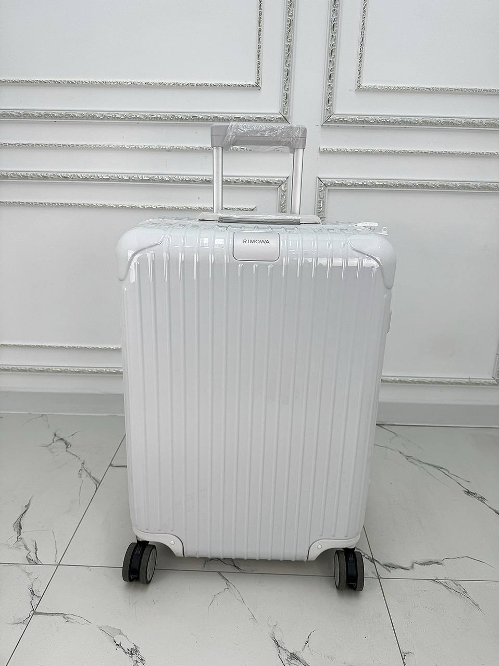 Чемодан Rimowa М