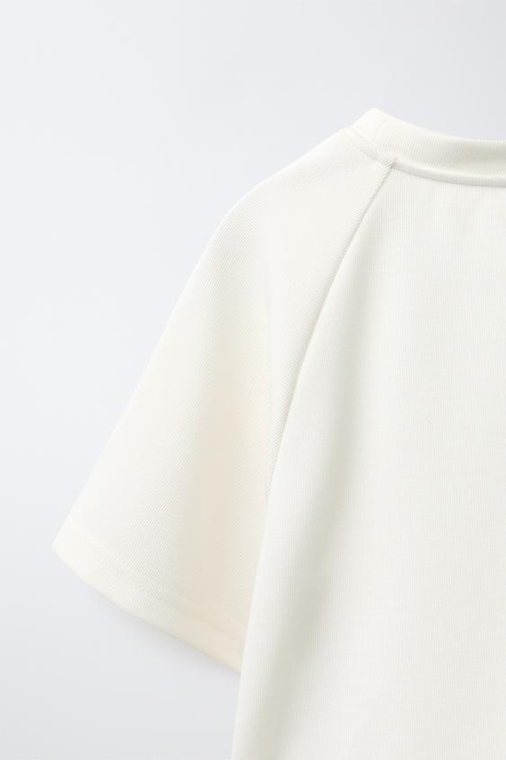 ZARA ФУТБОЛКА С КОНТРАСТНОЙ РЕЛЬЕФНОЙ НАДПИСЬЮ, ЭКРЮ