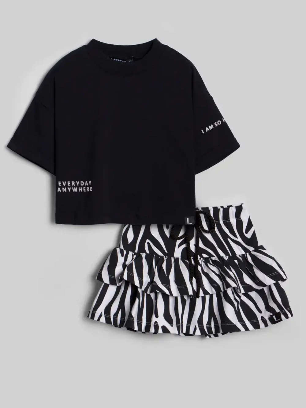 Костюм для девочки с юбкой-шорты на весну