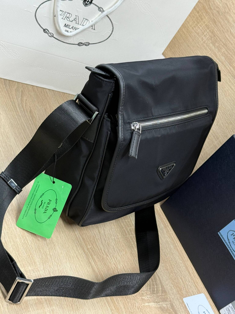 Сумка-мессенджер Prada