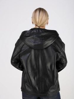 Кожаная куртка демисезонная с капюшоном короткая
