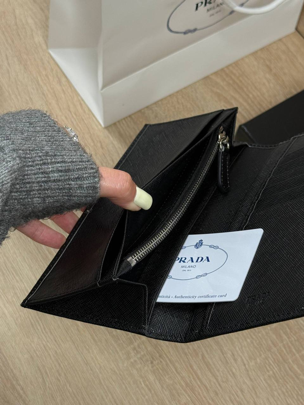 Кошелек Prada