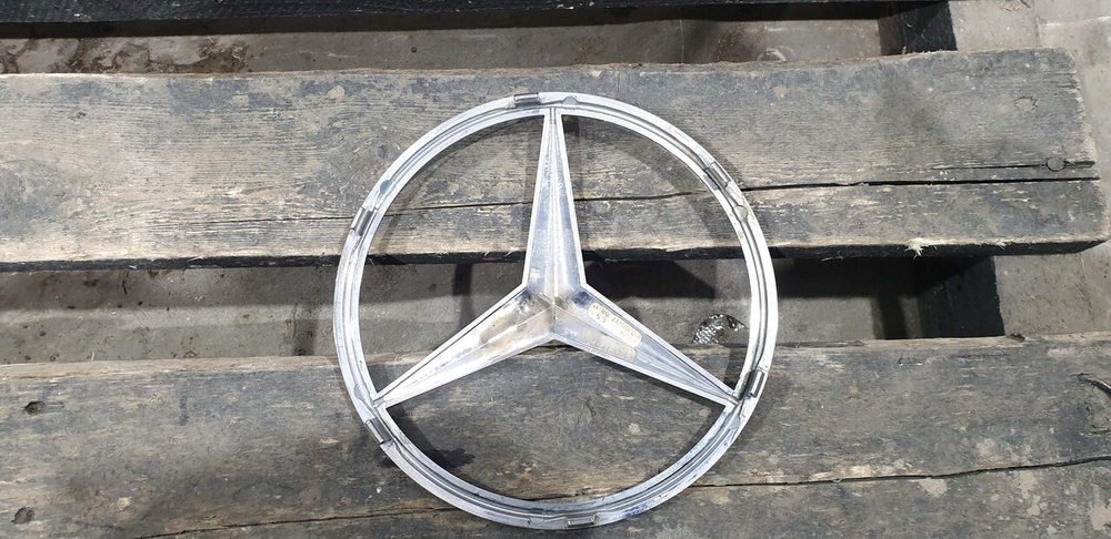 Эмблема GLC (X253) GLE (W166) GLS (X166) Б/У Оригинал A0008172116