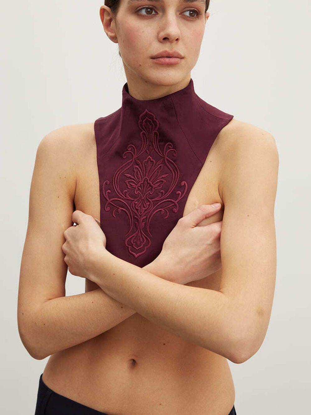 Манишка винная