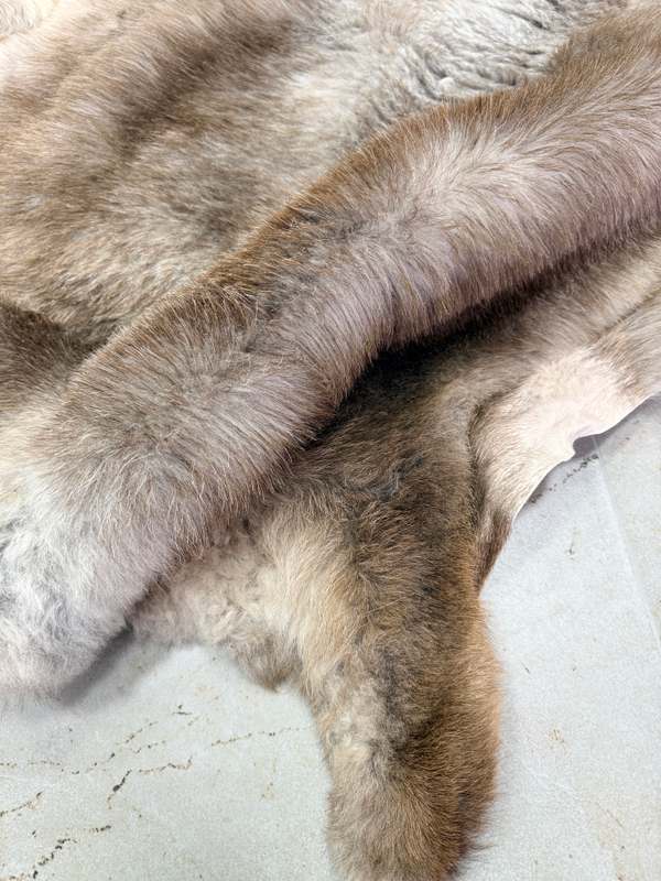 Шкура коврик меховой прикроватный овчина, 120х65 см.